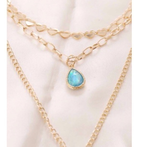 Multi layered necklace - Picture 4 of 11